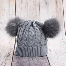 Load image into Gallery viewer, Pom Pom Winter Hat
